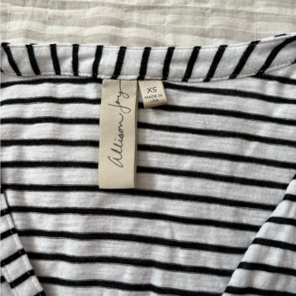 Allison Joy - Evereve Black and White Striped Long Sleeve Top - Picture 4 of 4